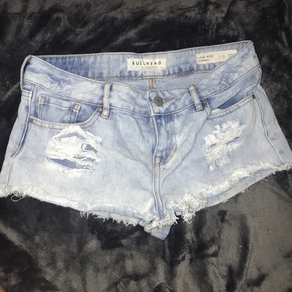 Light Wash Destroyed Low-Rise Bullhead Shorts